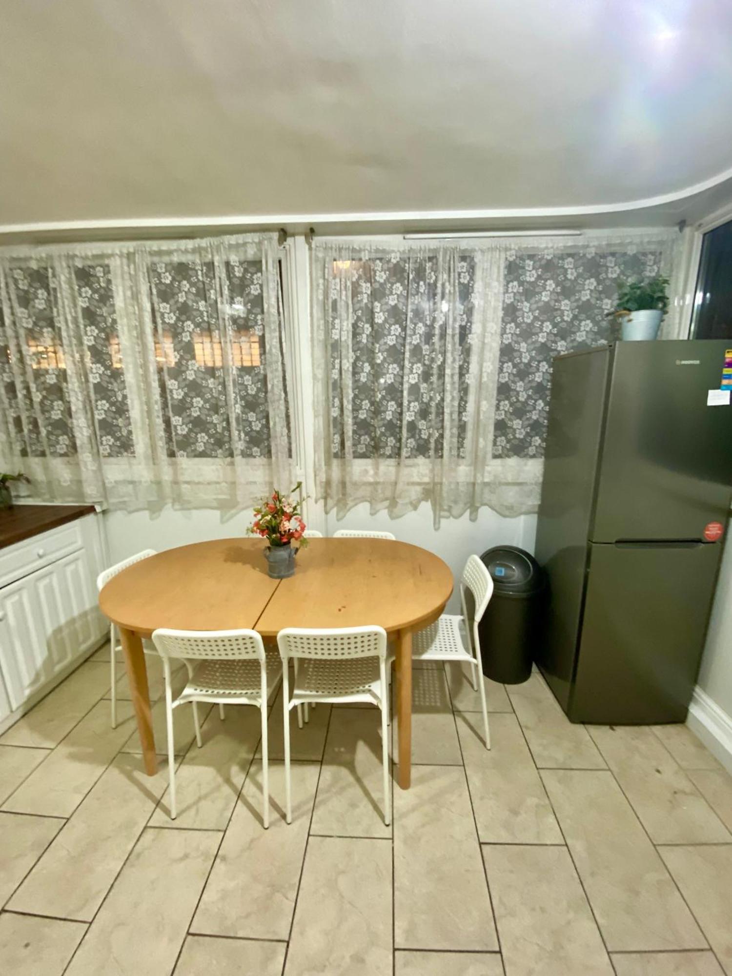 3 Bedroom Flat, Oxford Circus, W1w Apartament Londra