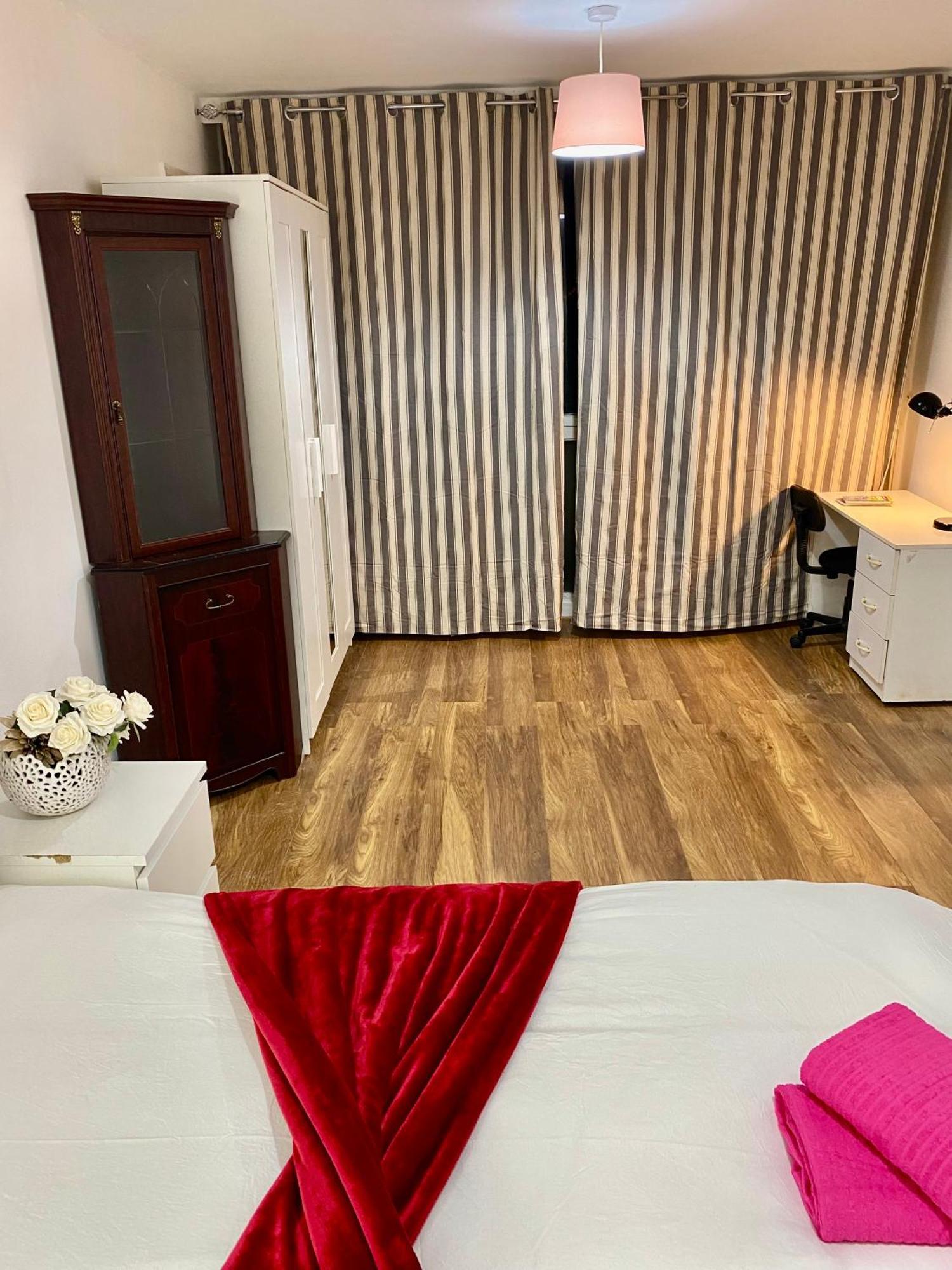 3 Bedroom Flat, Oxford Circus, W1w Londra